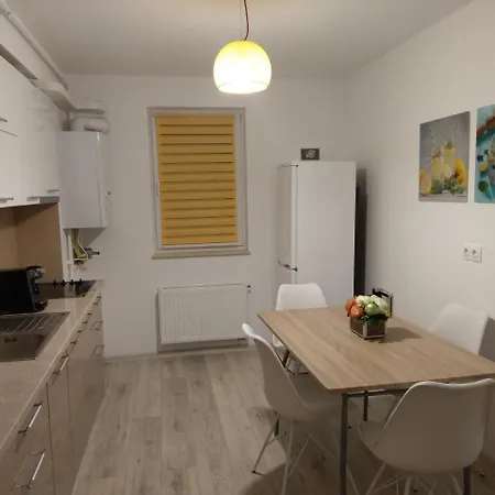 Apartament Robert Апартаменти Брашов